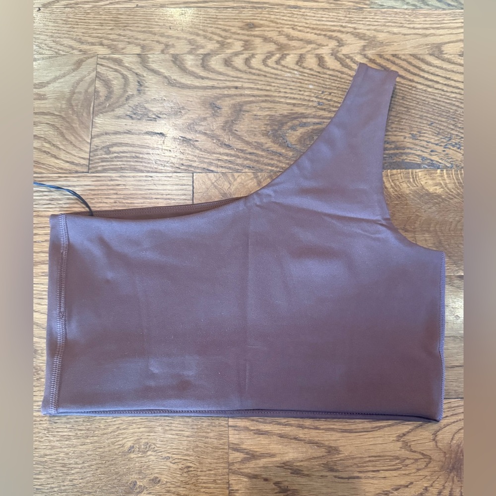 NWT. Girlfriend Collective. Bianca One-Shoulder Sports Bra. Earth Brown. Small. - Picture 5 of 9
